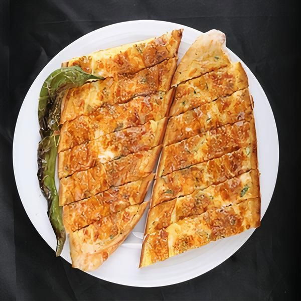 Kaşarlı Yumurtalı Pide (Açık)