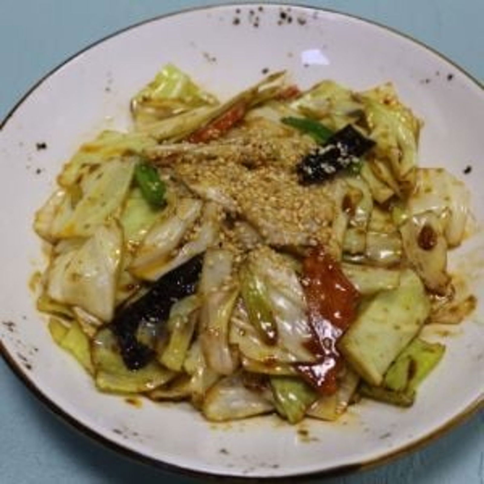 Acı Lahana Salatası