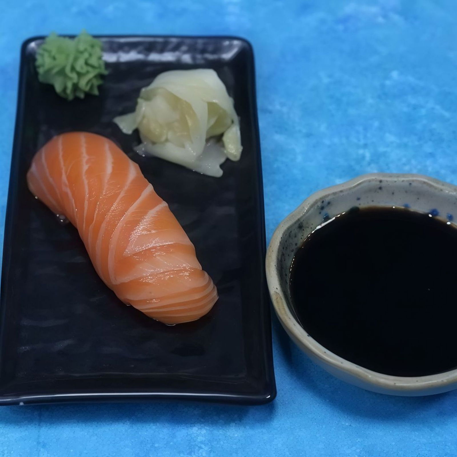 Sake Nigiri (1 pcs.)