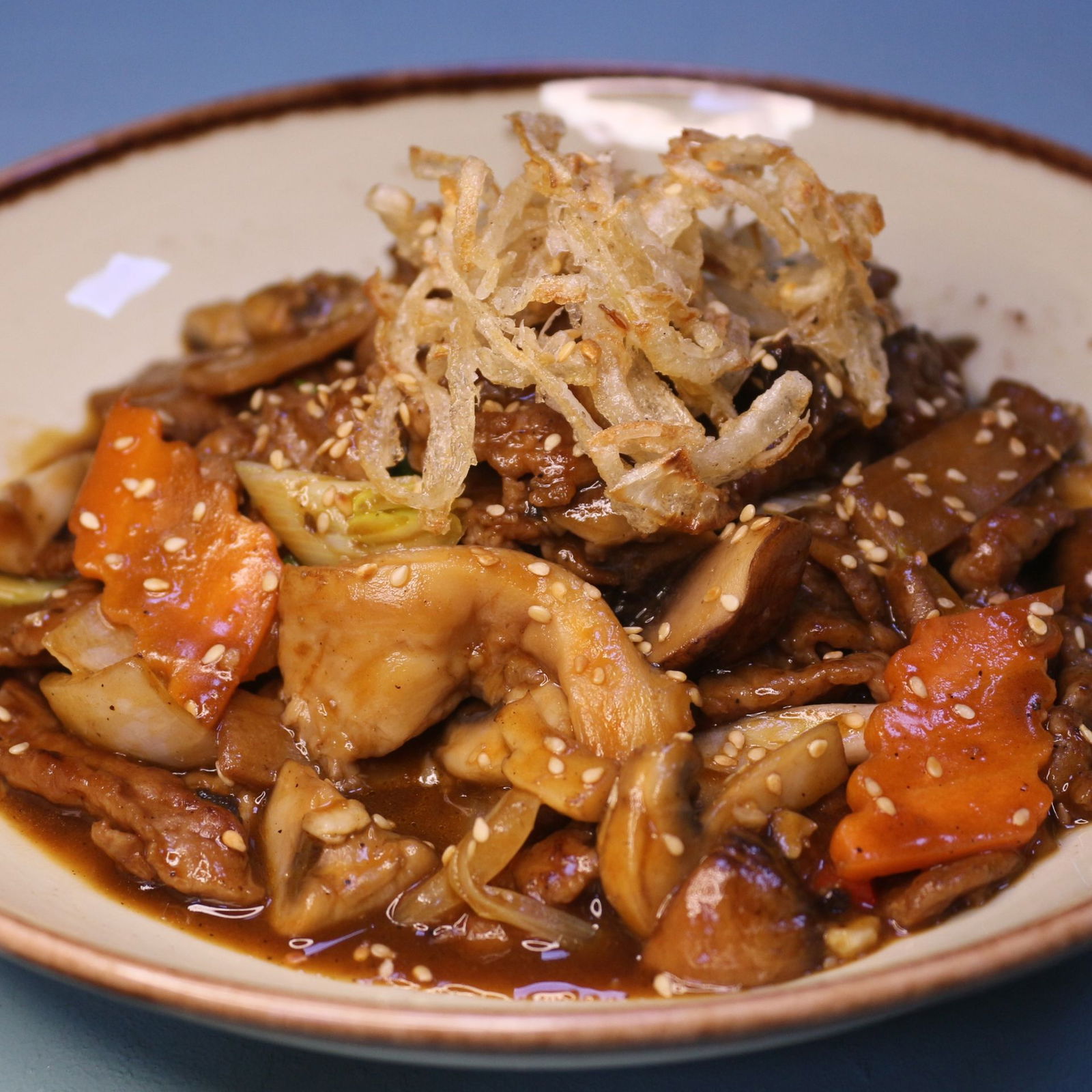 Bambulu Mantarlı Dana