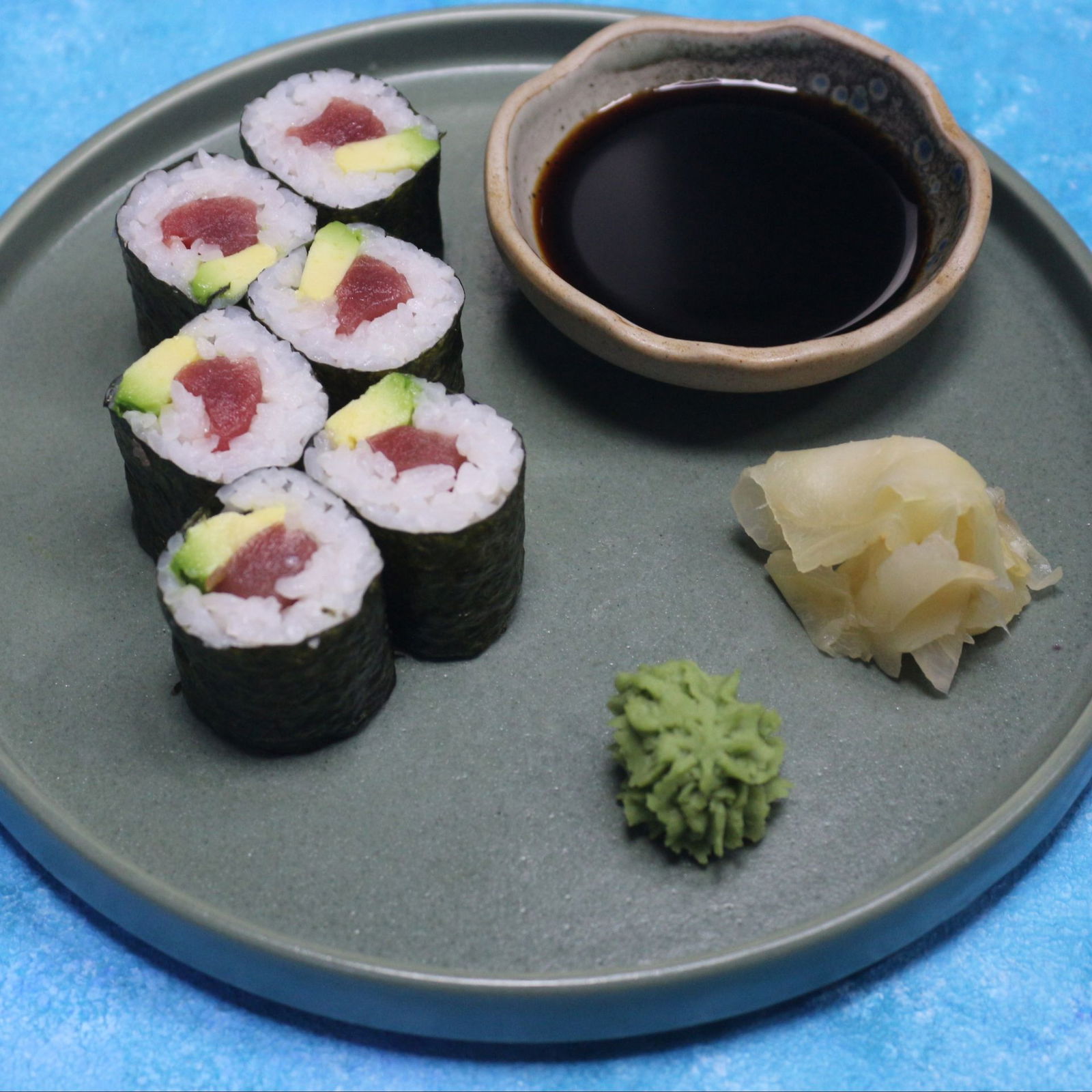 Maguro Avokado Maki (6 pcs.)
