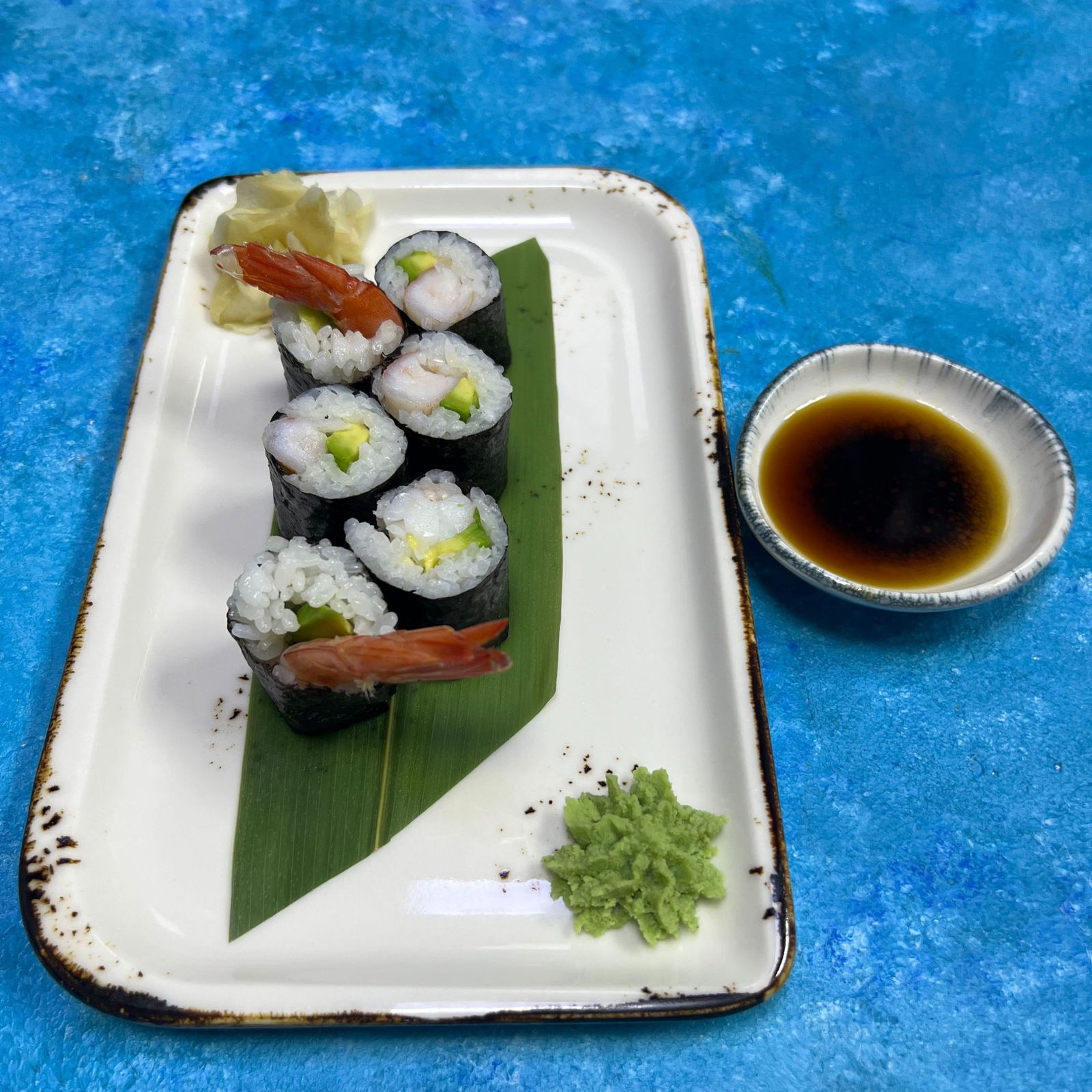 Ebi Avokado Maki (6 pcs.)