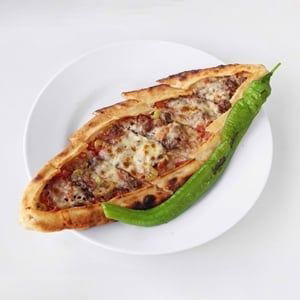 Kıymalı Kaşarlı Mantarlı Pide