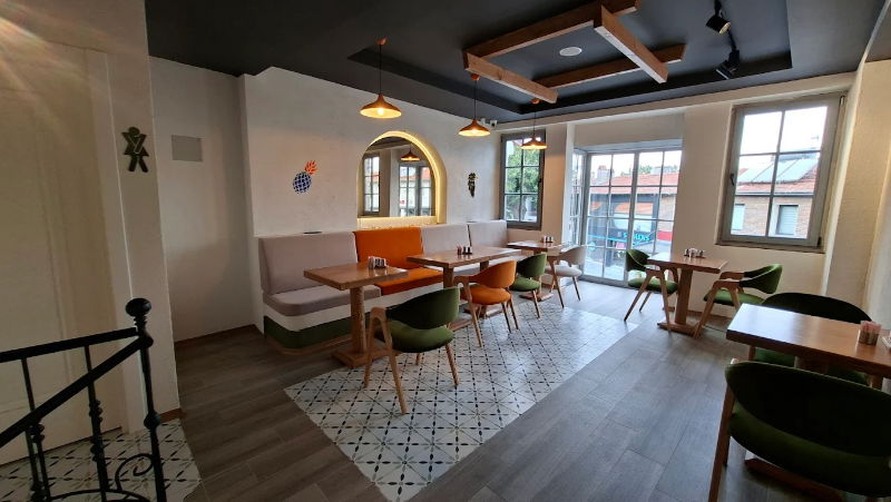 MANTYKA Gastro Market - Cafe & Restaurant