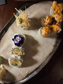 Wu Bomonti resimleri