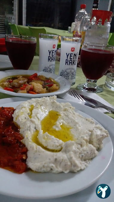 Çınar Altı