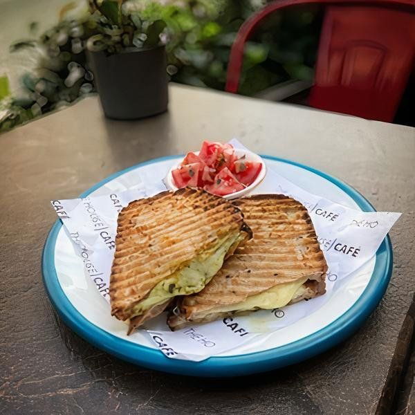 Çift Kaşarlı Klasik Tost