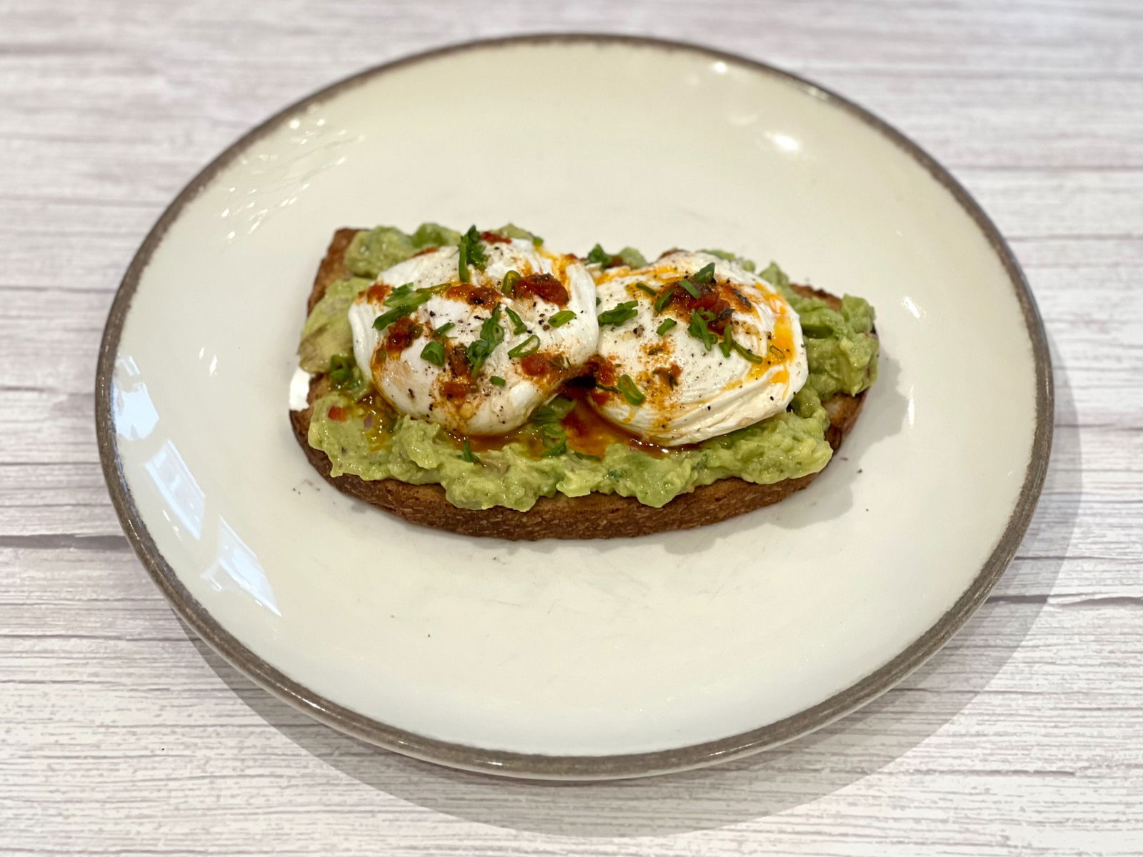 Avokadolu Poşe Yumurta