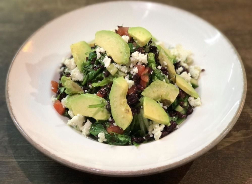 Avokadolu Tulum Peynirli Salata