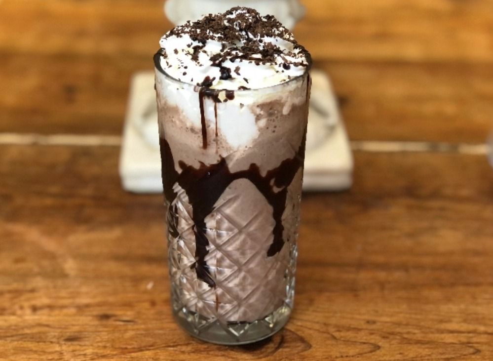 Çikolatalı Muzlu Milkshake