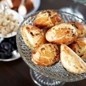 Ev Yapımı Peynirli Poğaça