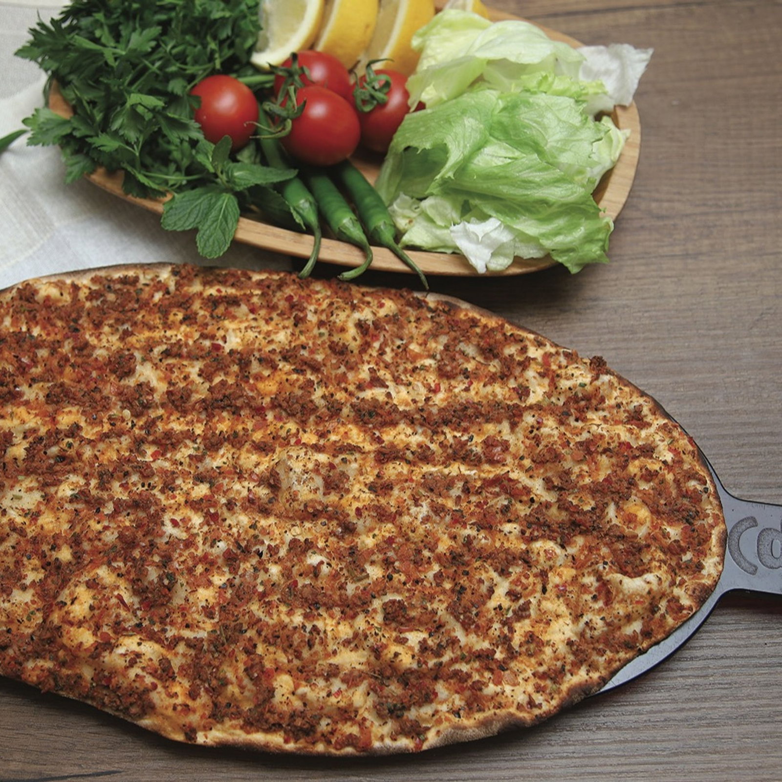 Acılı Lahmacun