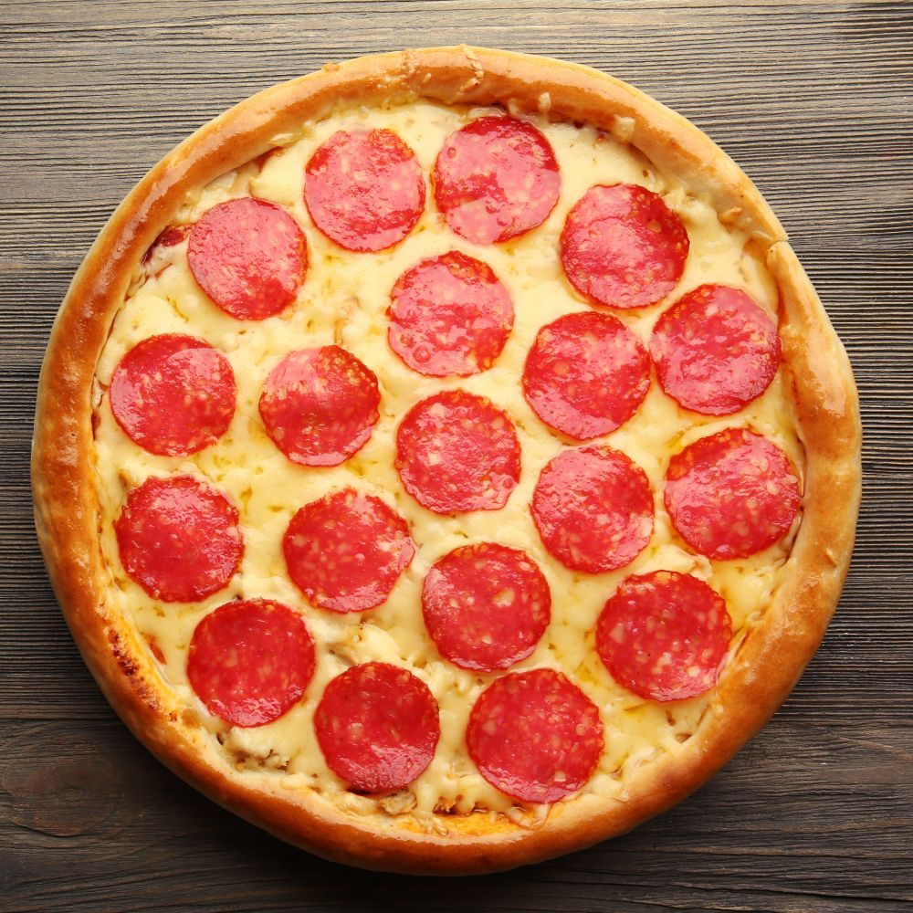 Salamlı Pizza