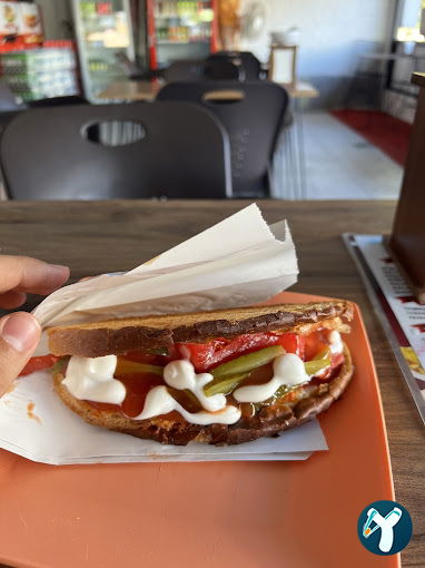 Kırıntı Tost Evi