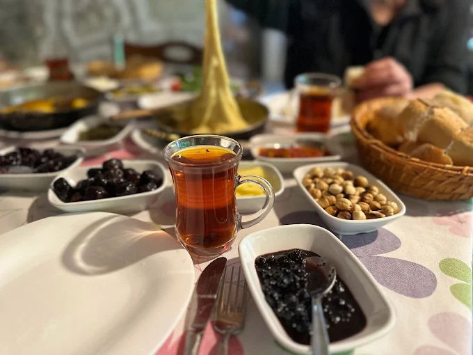 MEROLİ EV PANSİYON & YÖRESEL TATLAR