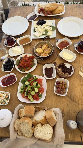 ADAALTI RESTAURANT ZEYTİNALANI