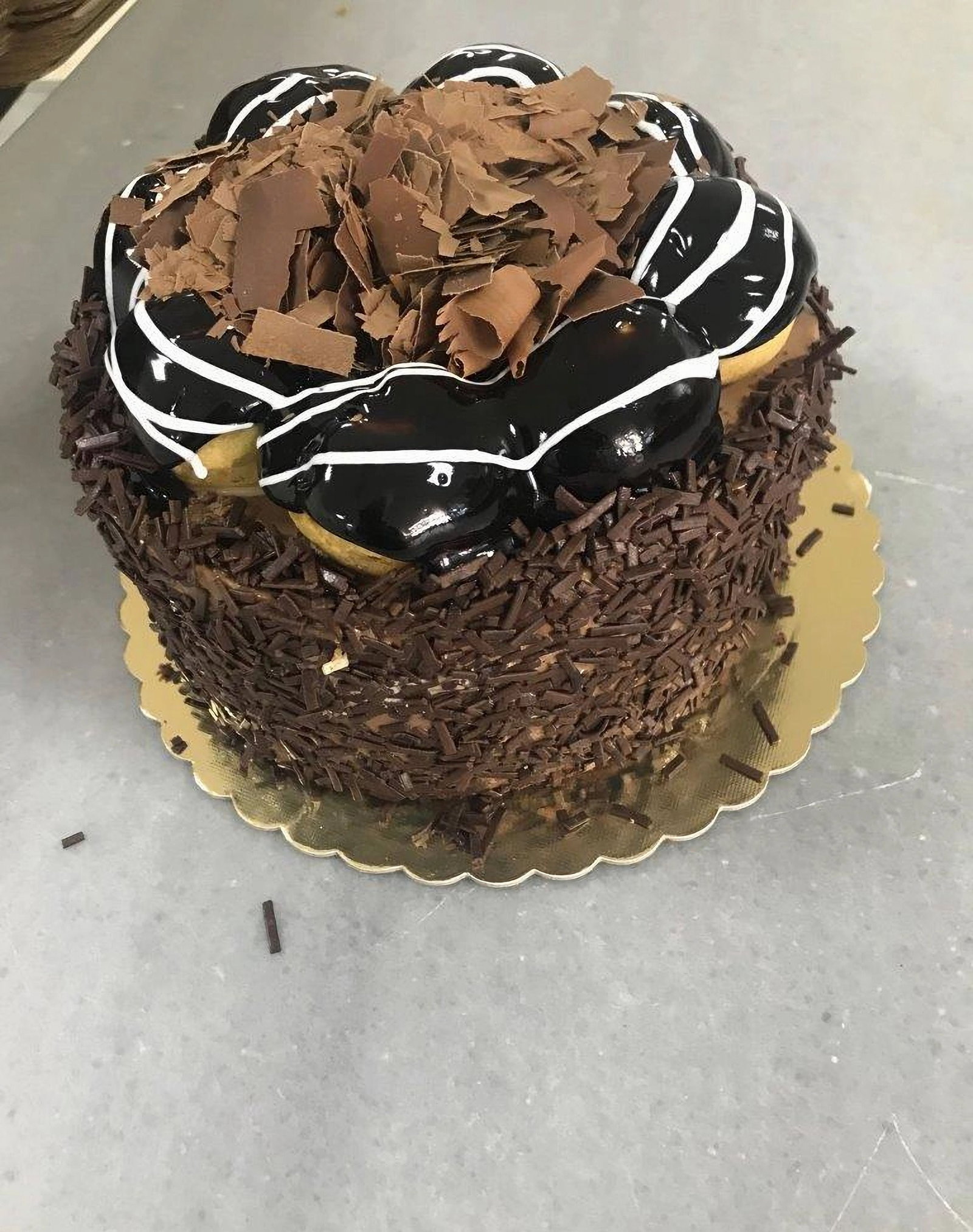 Çikolatalı Profiterollü Pasta (No: 0)