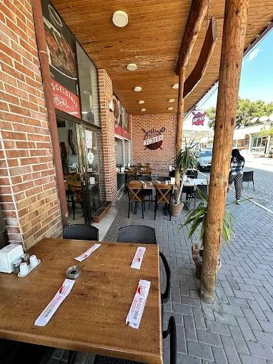 Köfteci̇ Uğur Bergama Köfte