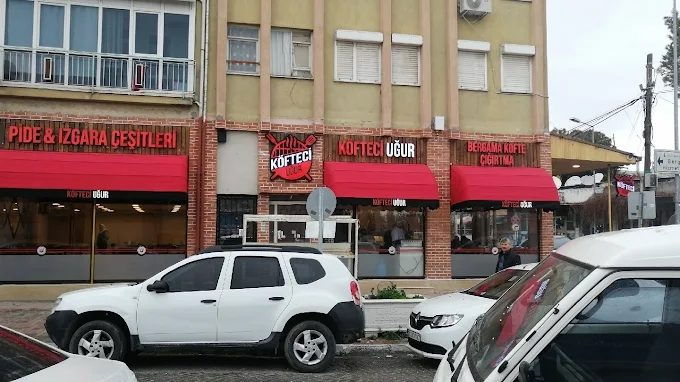 Köfteci̇ Uğur Bergama Köfte