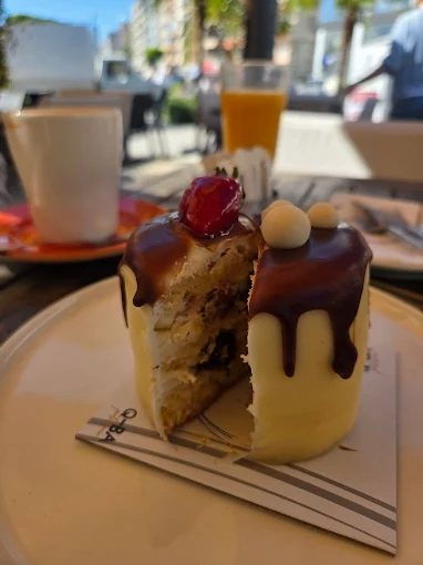 Köfteci̇ Uğur Bergama Köfte