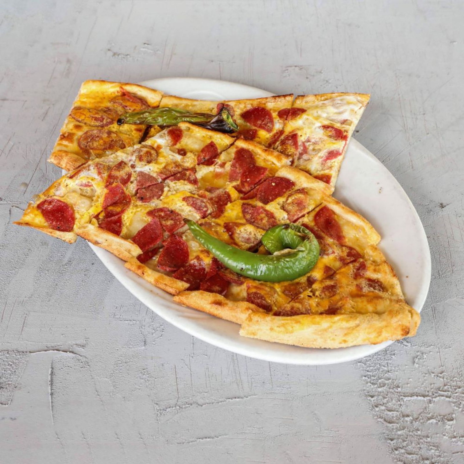 Ispanaklı Sucuklu Pide (Kapalı)