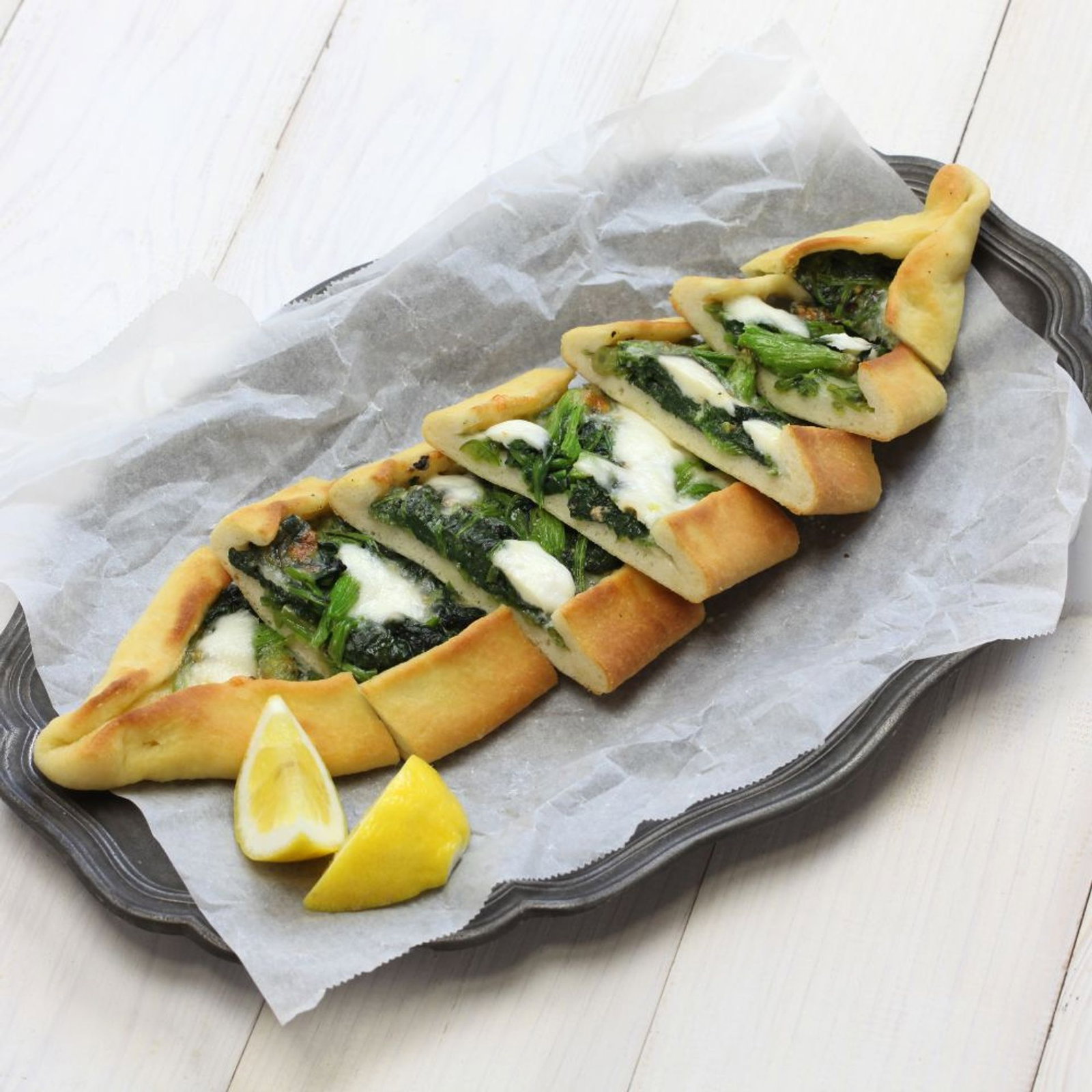 Ispanaklı Beyaz Peynirli Pide (Kapalı)