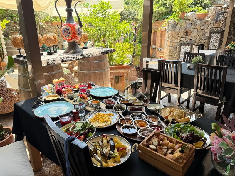Izela Restaurant