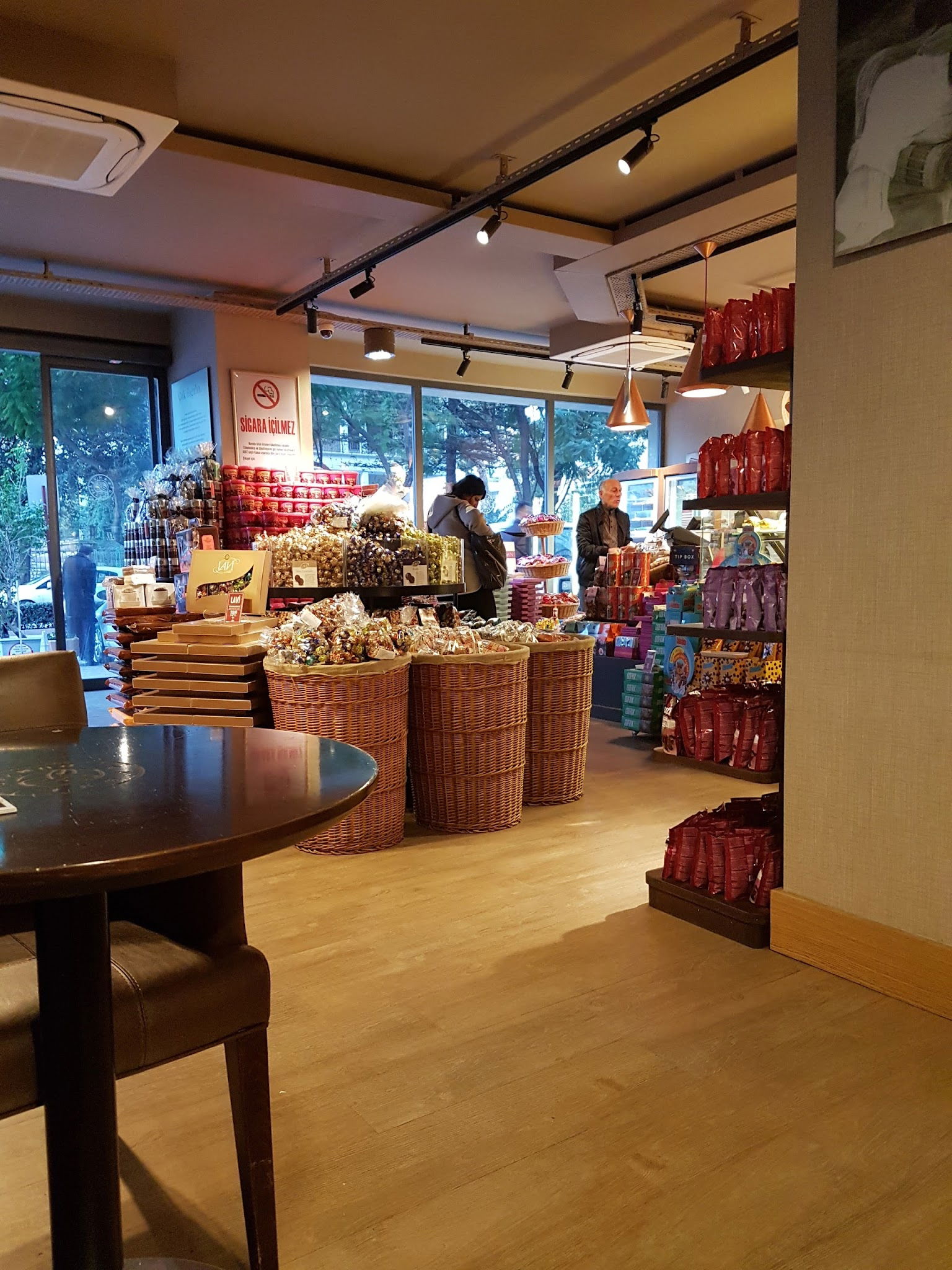 Kahve Dünyası - Adana Ziyapaşa