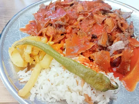 İpekyolu Döner Pi̇de Kebap Salonu resimleri