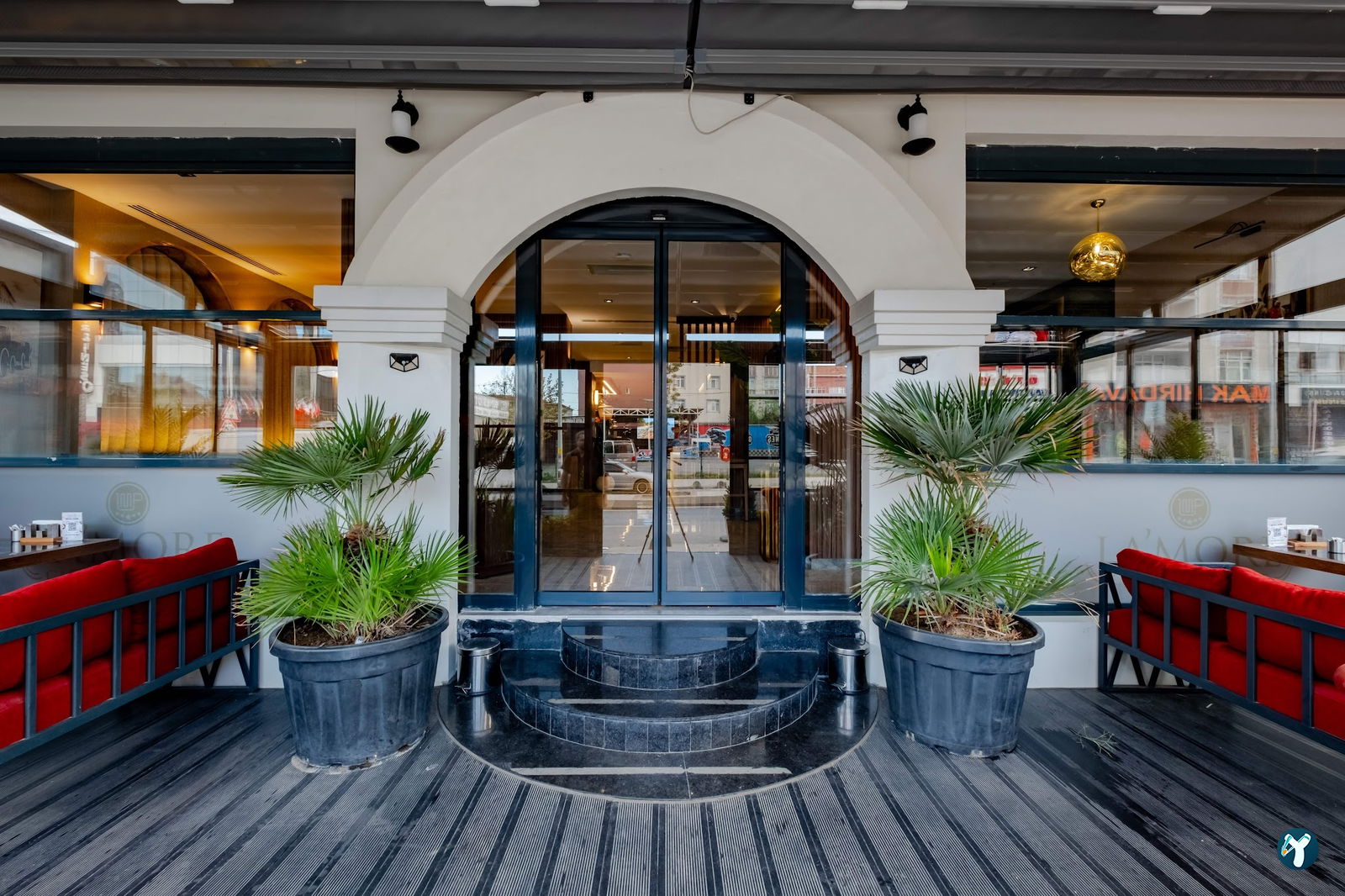 La More Cafe & Restaurant Arnavutköy