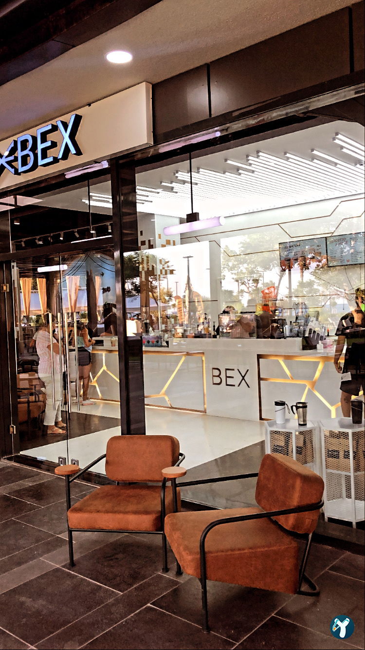 The Beaver Coffee Shop Beach Park