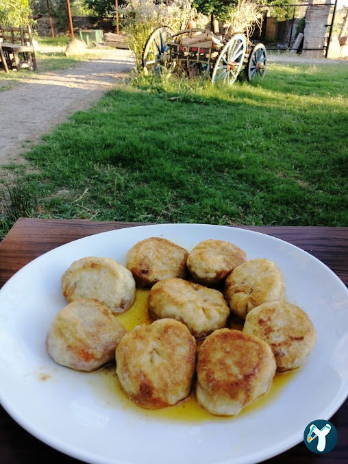 KIVANÇ Doğa içinde Kahvaltı , Gözleme-Unlu içli Köfte ve Mangal Bahçesi