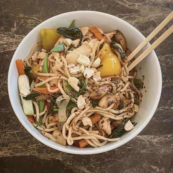 Tavuklu Noodle