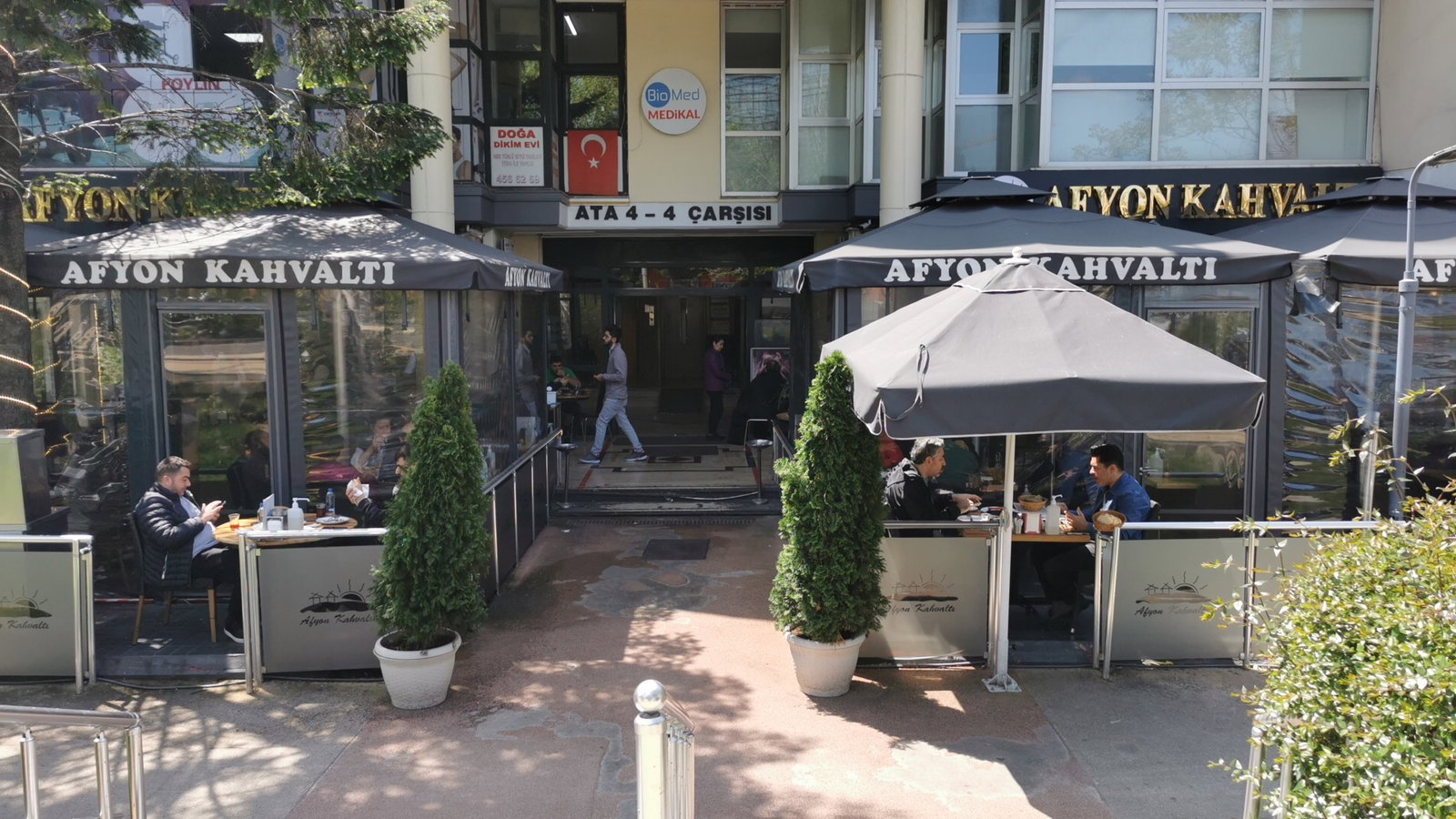 Afyon Cumhuriyet Sucukları Kahvaltı Salonu