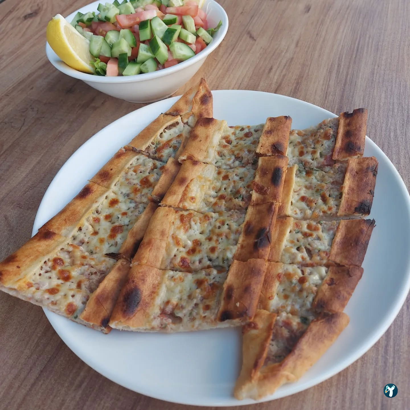 Efsane pide pizza çorba kebap salonu