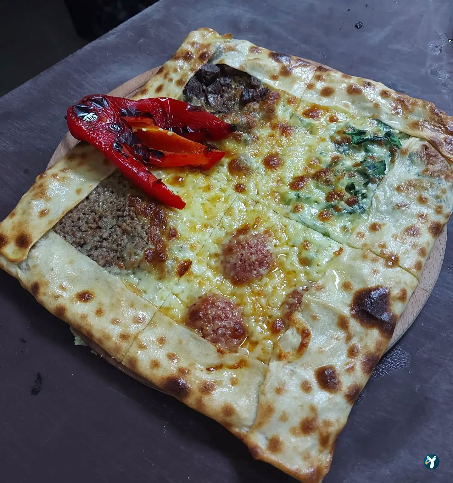 Efsane pide pizza çorba kebap salonu