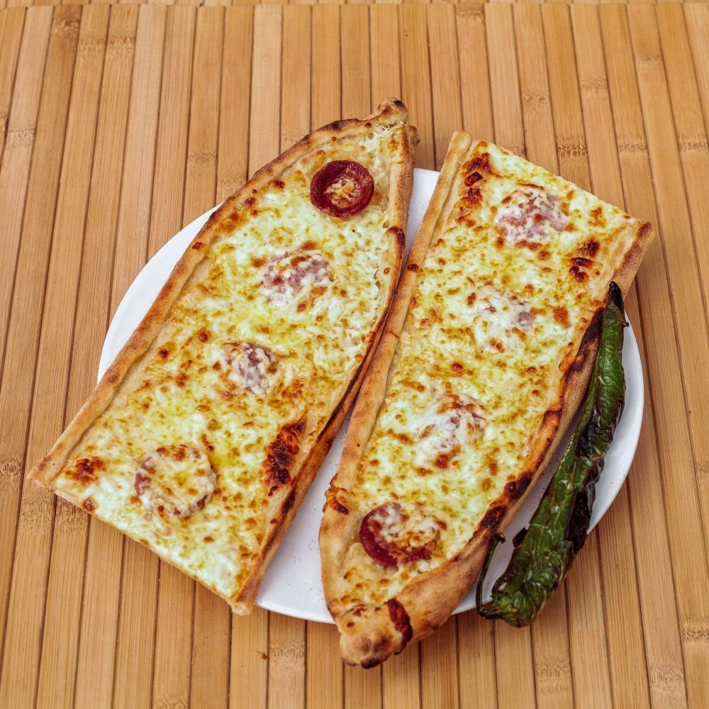 Sucuklu Pide (Yuvarlak)