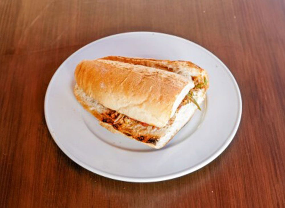 3/4 Ekmek Arası Tavuk Şiş