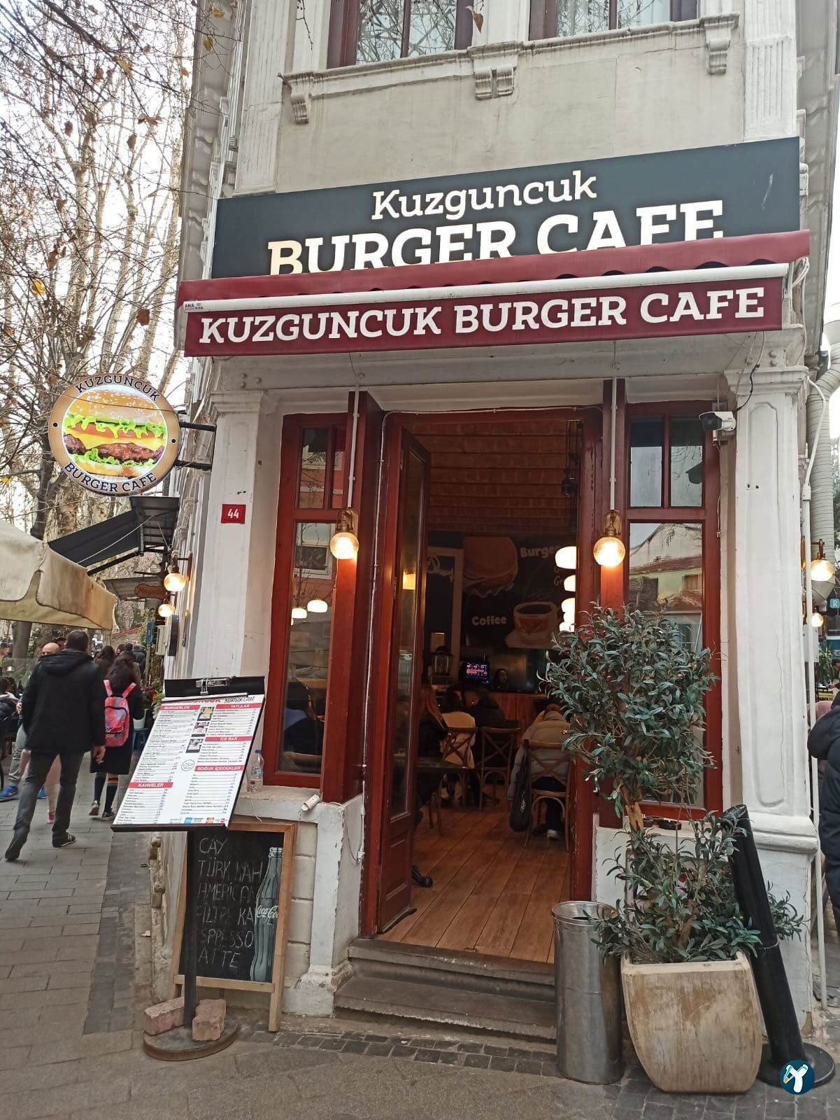Cafe 2 Pizza&Burger Restaurant