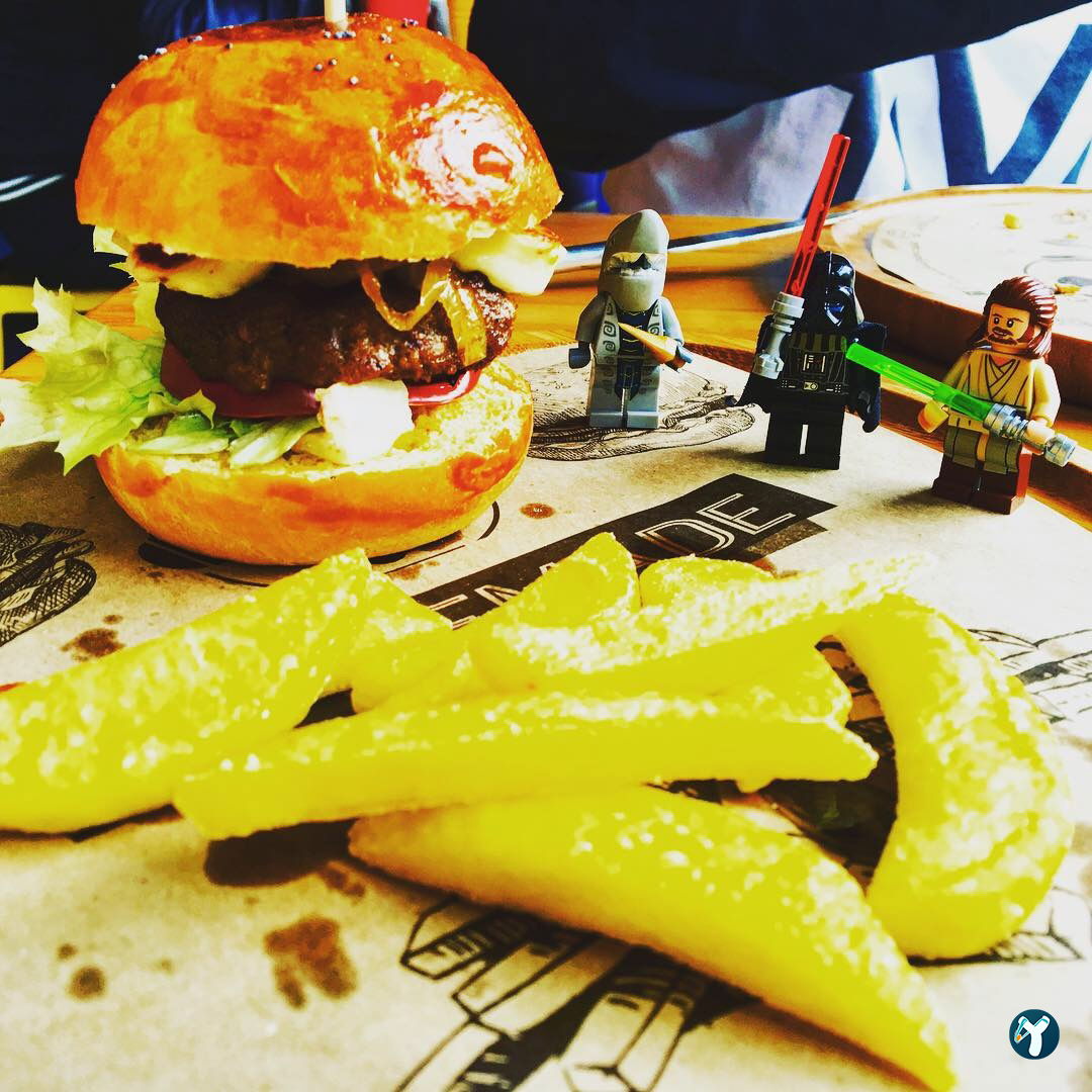 Cafe 2 Pizza&Burger Restaurant