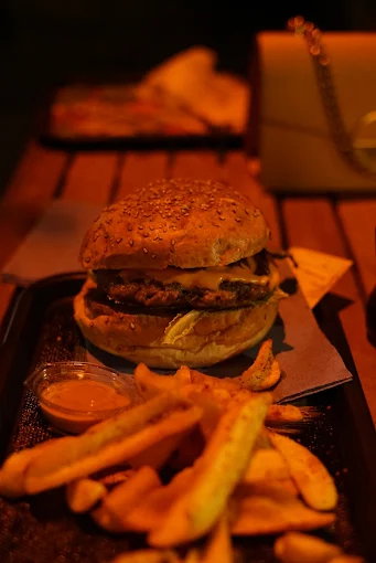 Booby Burger