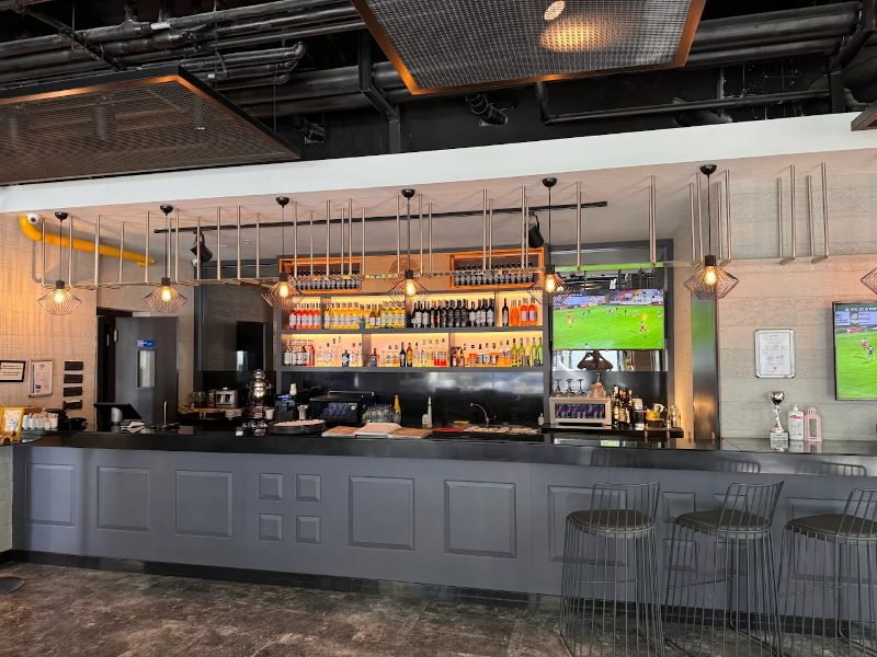 Anba Sports Bar & Grill