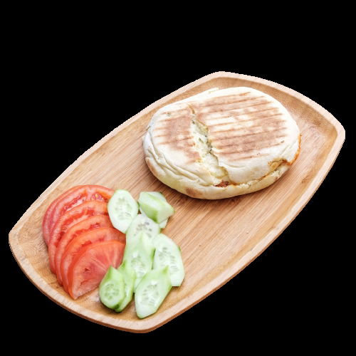 Bazlama Ekmeğinde Kaşarlı Kavurmalı Tost