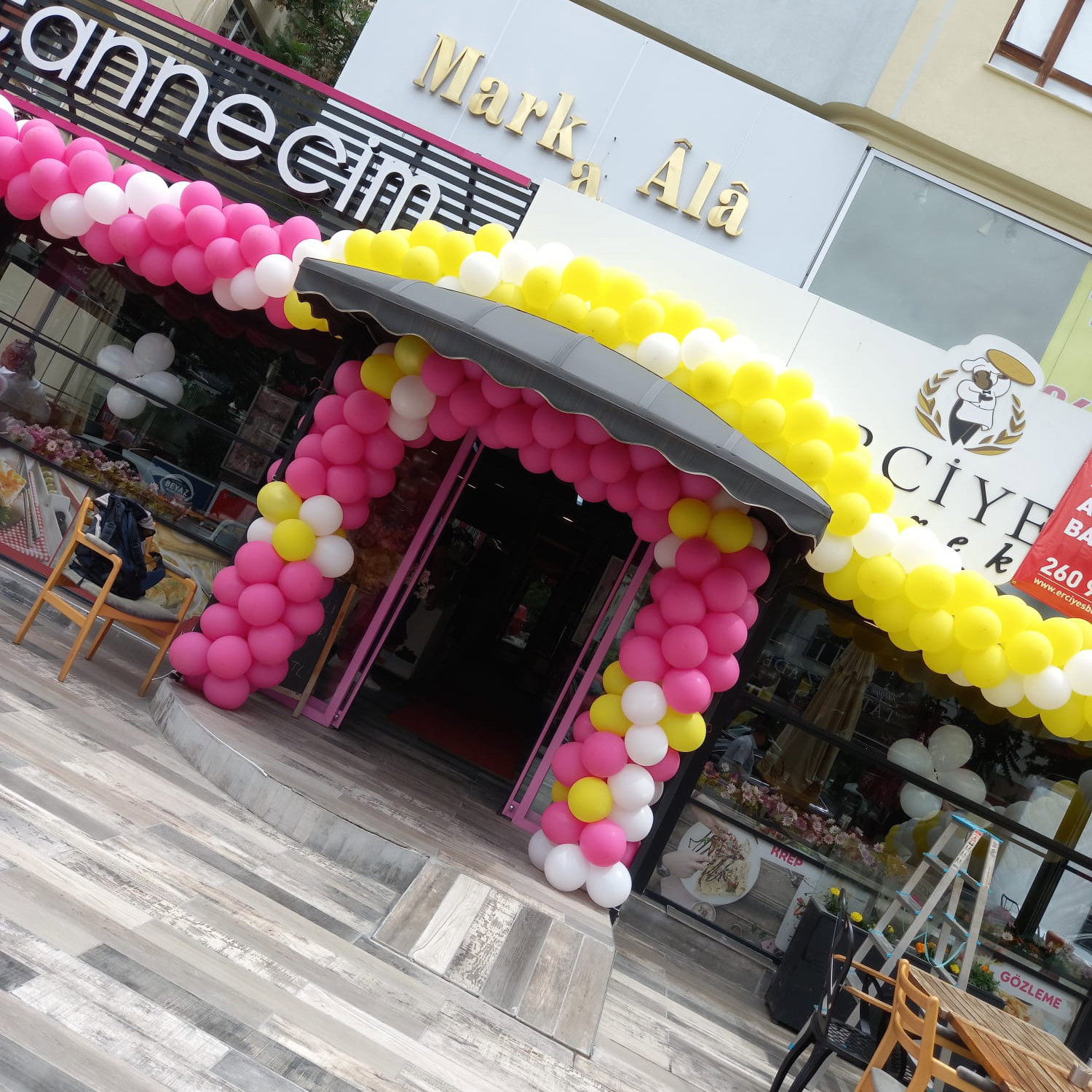 Pastanneci̇m & Erci̇yes Börek Elvankent