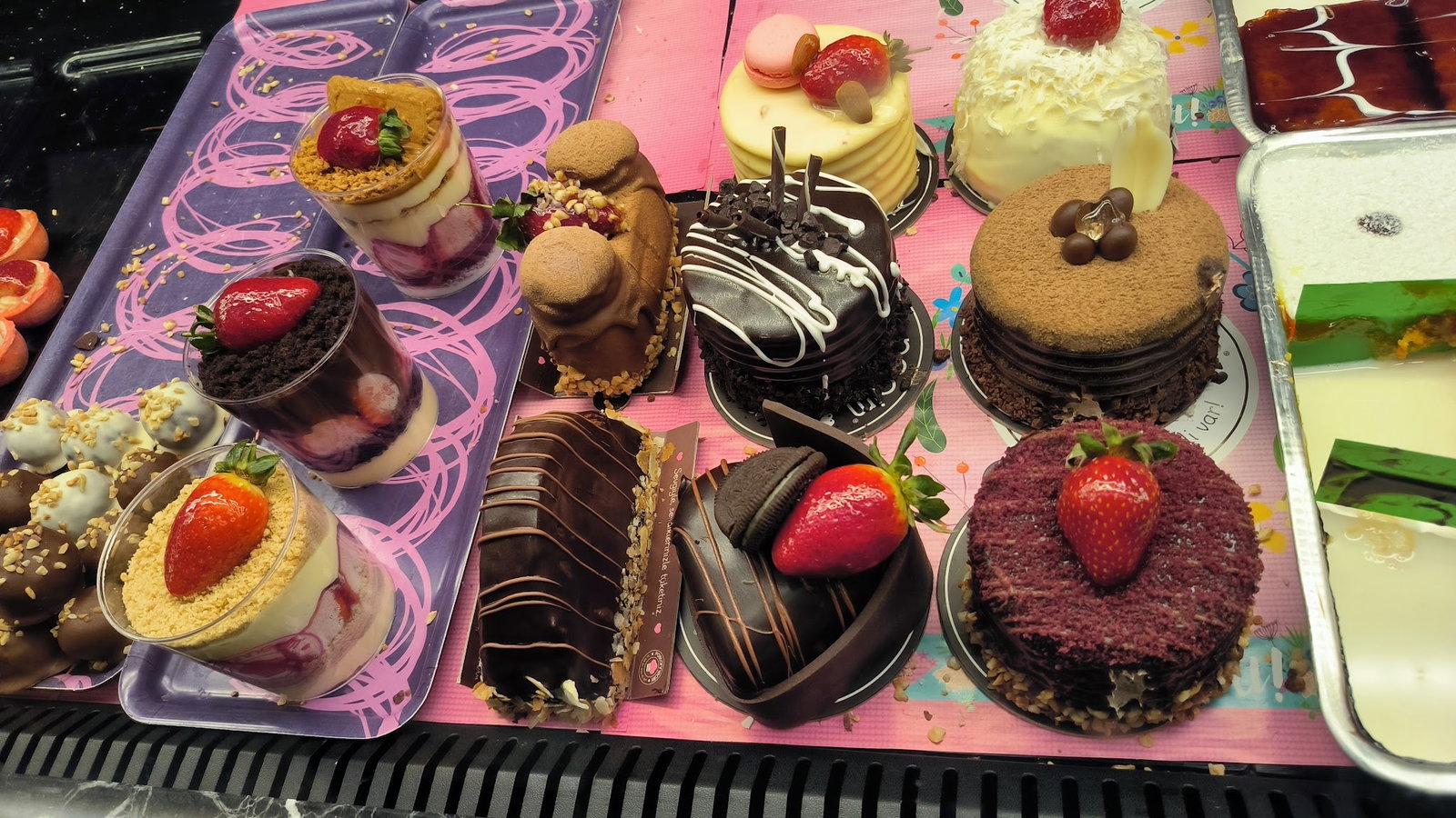 Pastanneci̇m & Erci̇yes Börek Elvankent