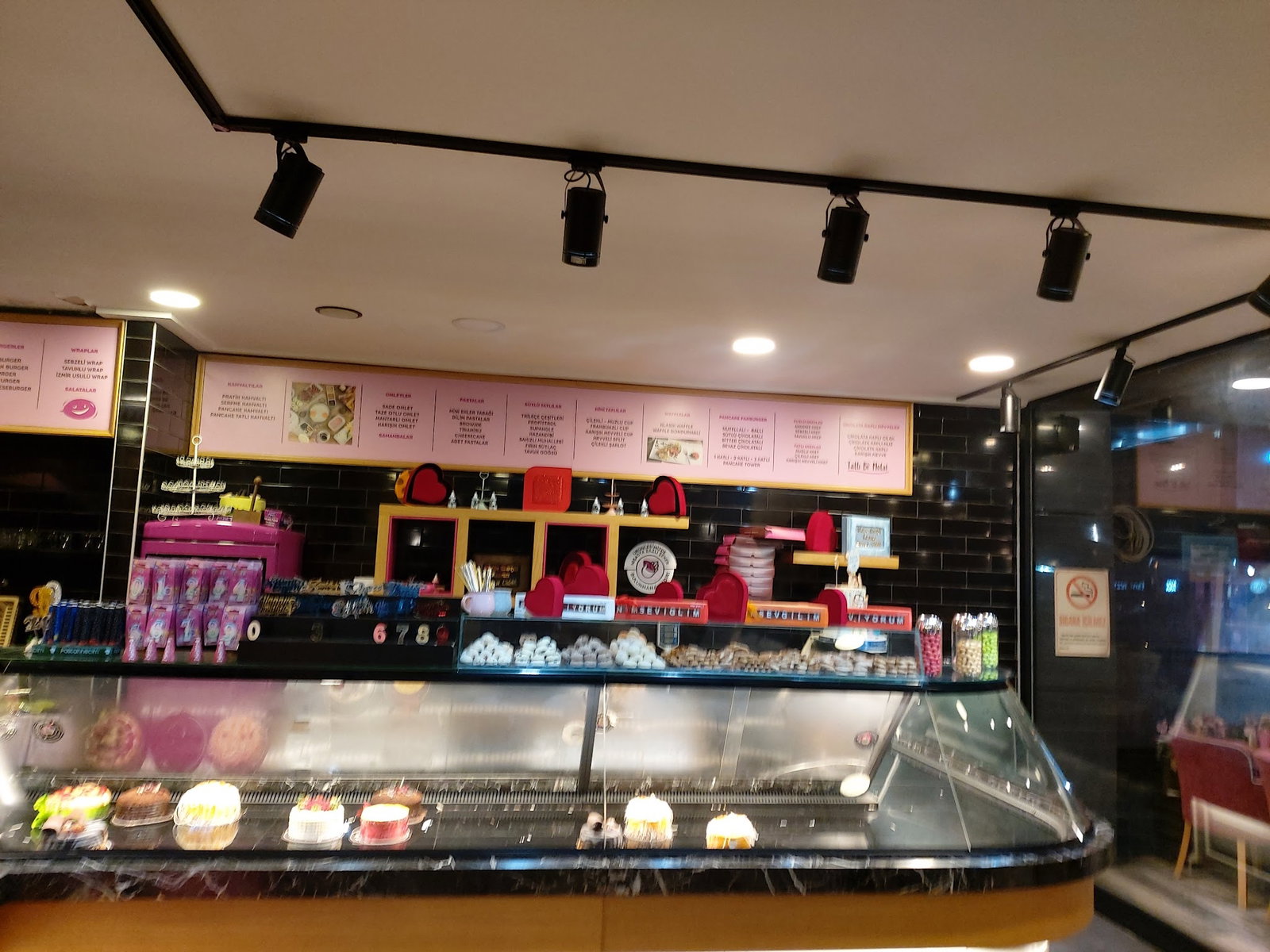 Pastanneci̇m & Erci̇yes Börek Elvankent