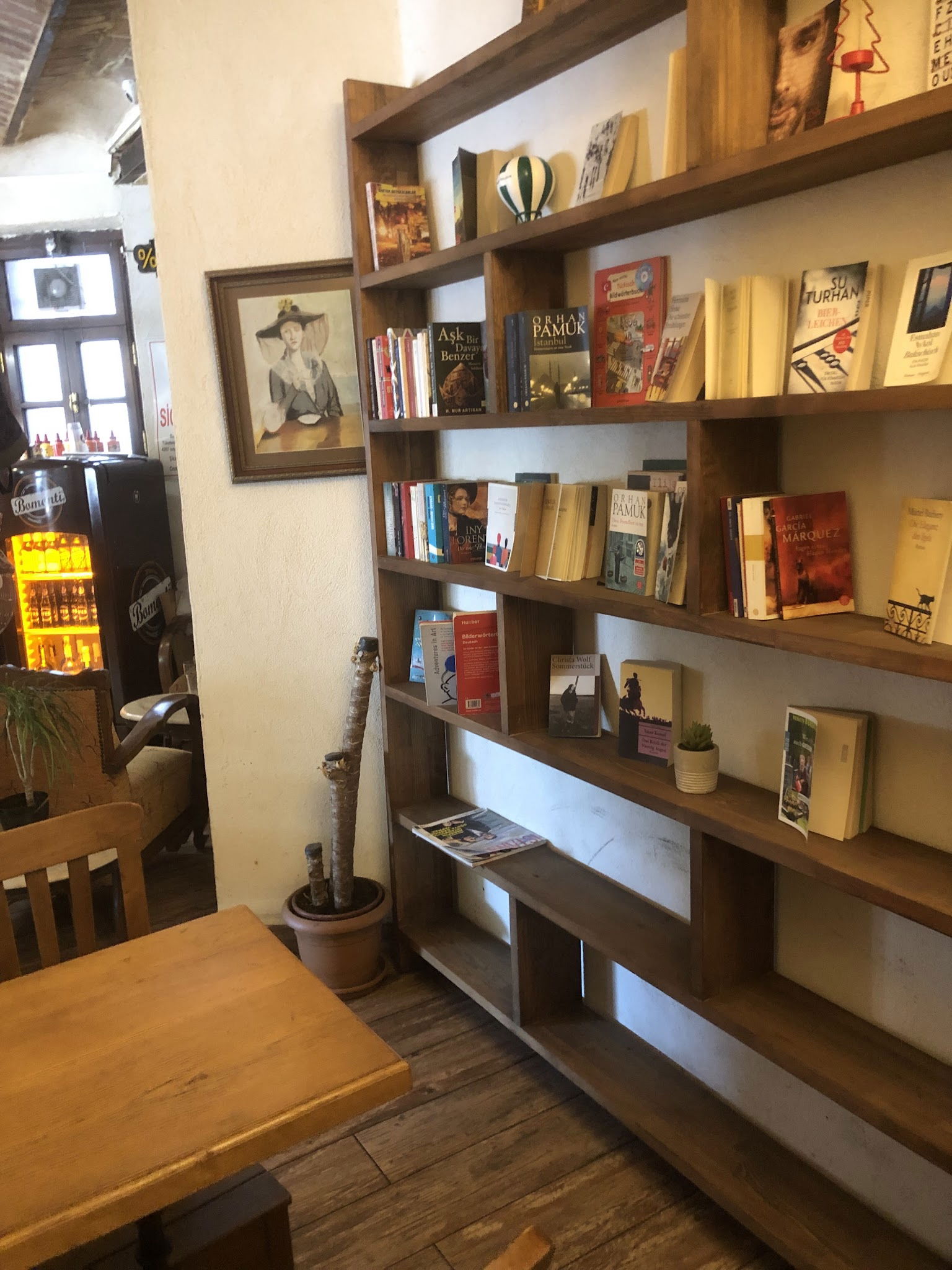 Alman Cafe Valikonağı