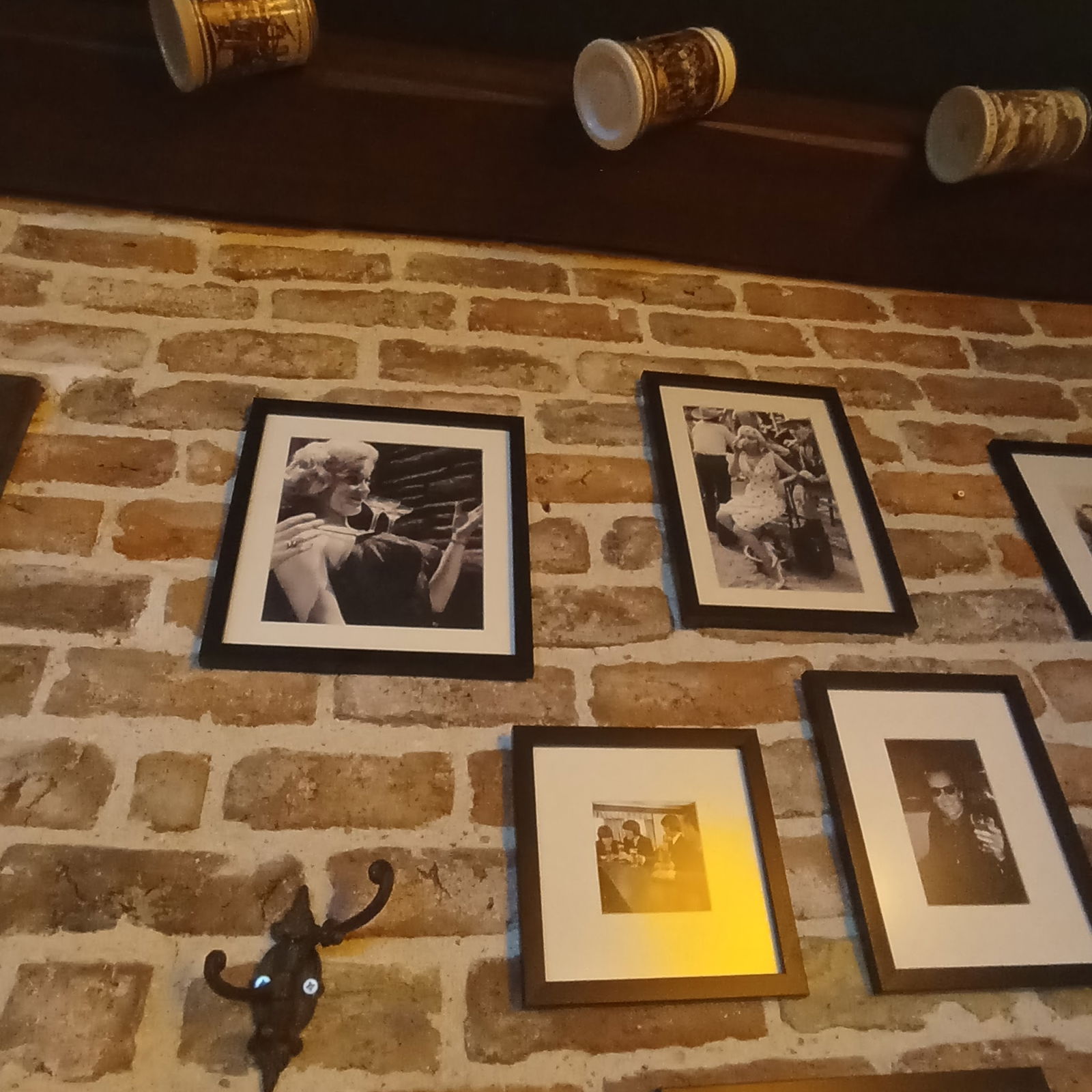 Alman Cafe Valikonağı