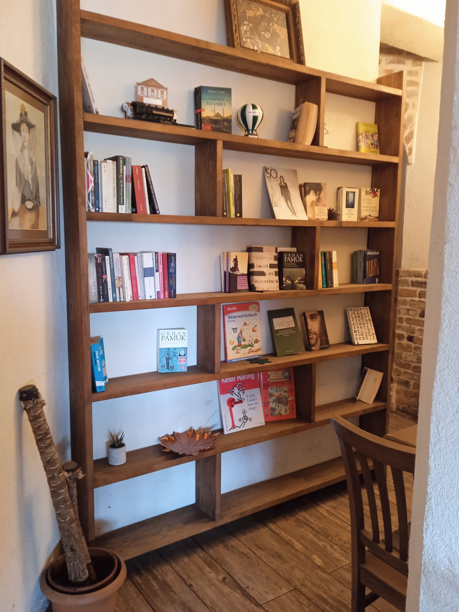 Alman Cafe Valikonağı