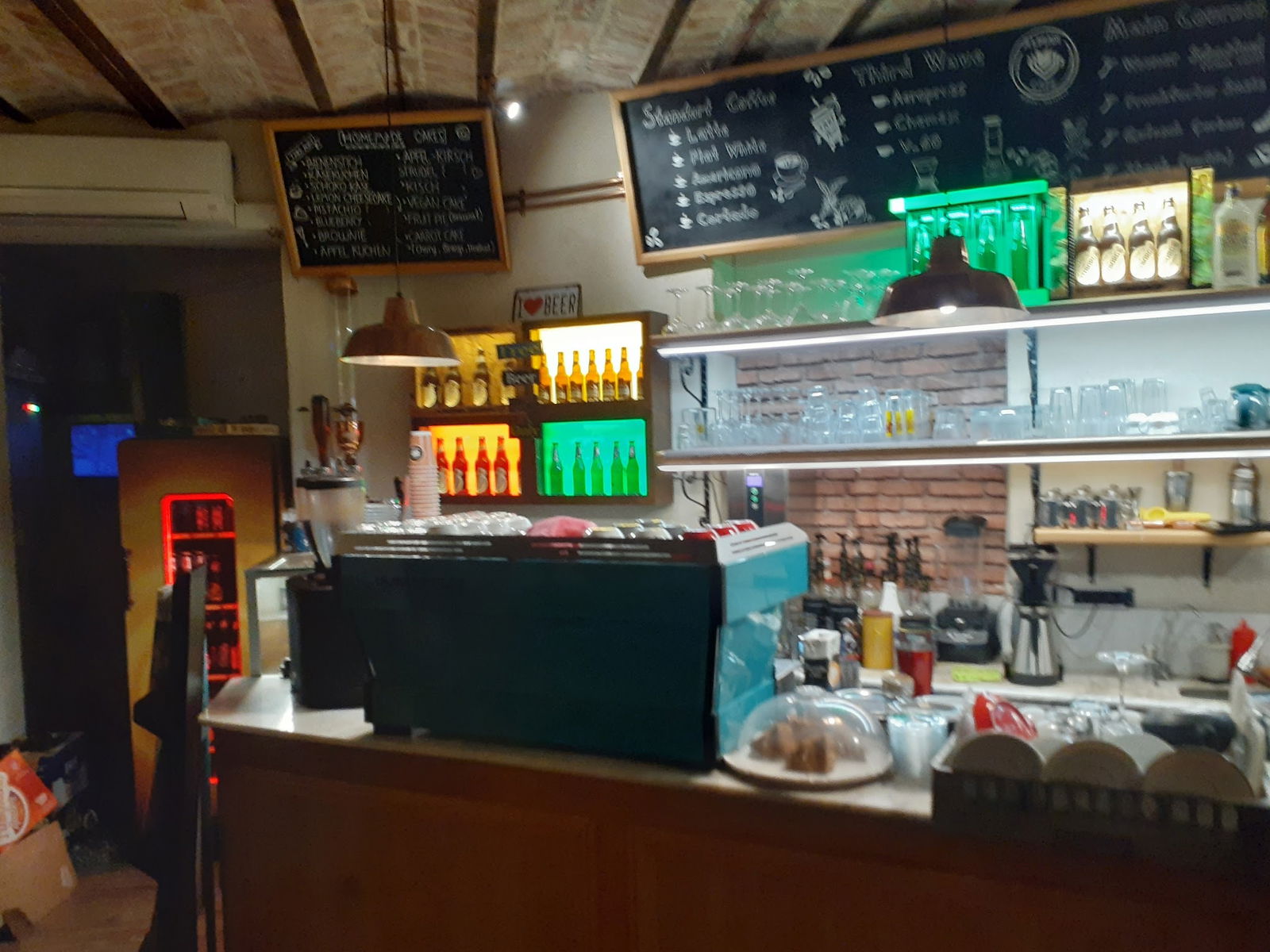 Alman Cafe Valikonağı